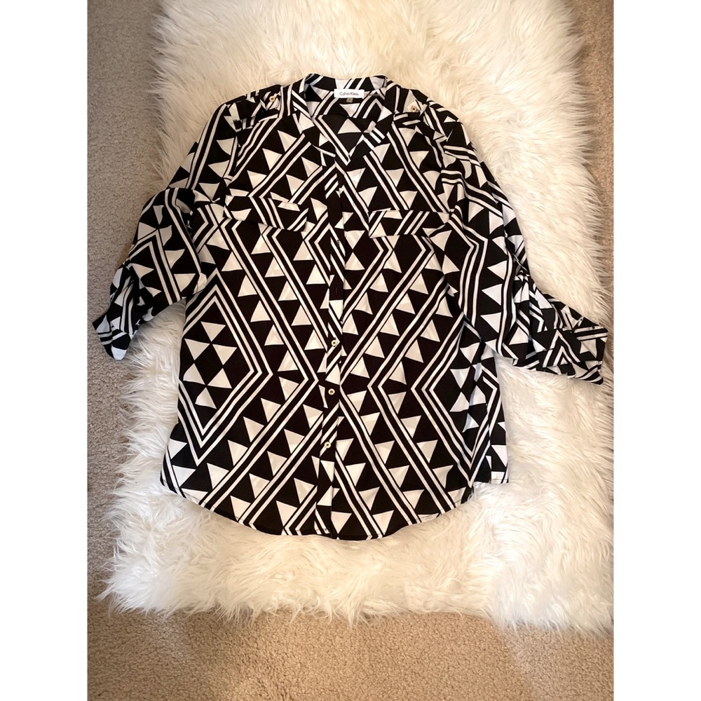 Calvin Klein black and white size large top